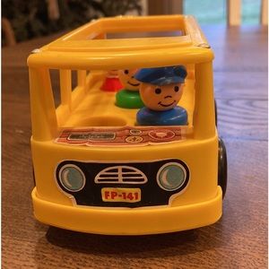 Vintage FISHER-PRICE #141 Little People Mini Bus with Driver, Boy and Girl